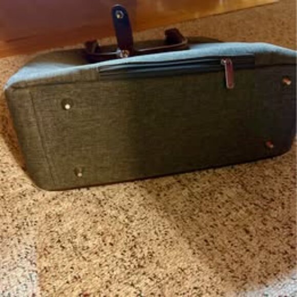 Chaps Saddle Haven Pack All Boarding Bag. - Picture 2 of 6